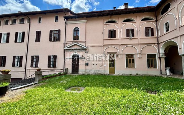 appartamento in vendita a Biella in zona Centro Città