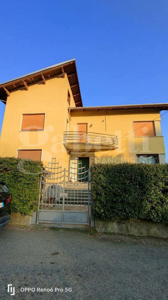 appartamento in vendita a Biella in zona Piazzo