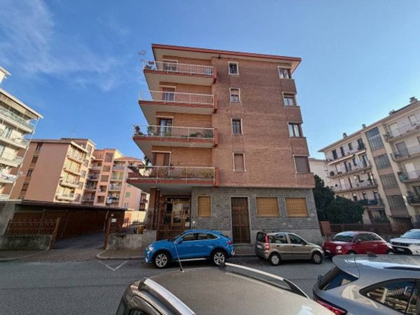 appartamento in vendita a Biella in zona Centro Città
