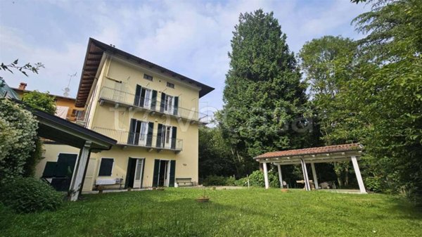 casa indipendente in vendita a Bioglio