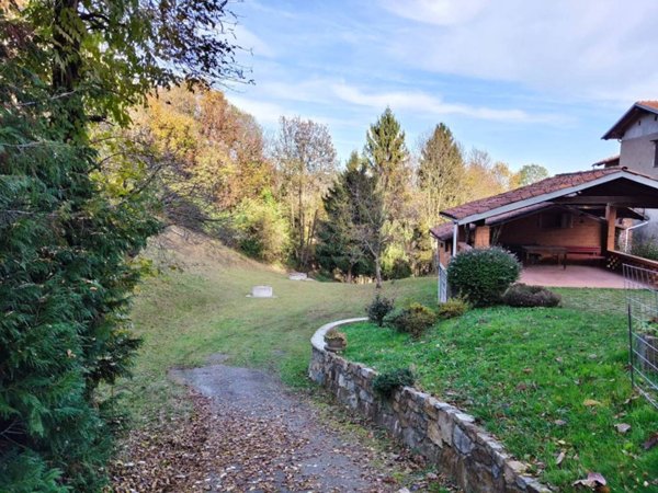 casa indipendente in vendita a Bioglio