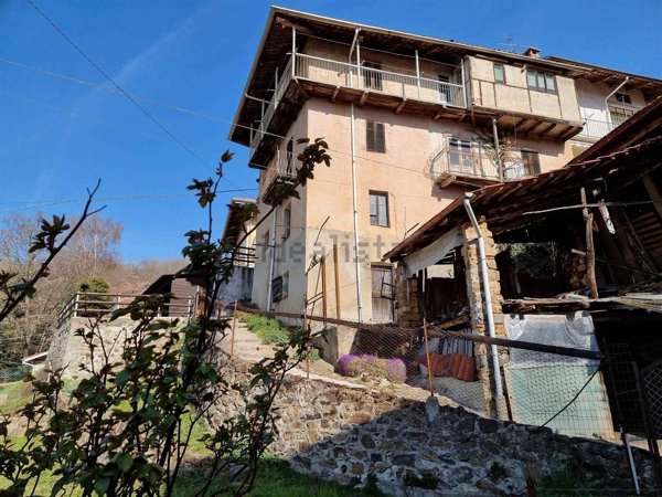 casa semindipendente in vendita a Bioglio