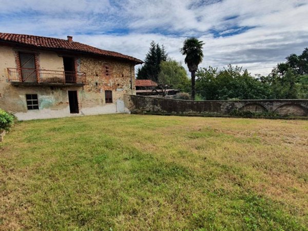 casa indipendente in vendita a Bioglio