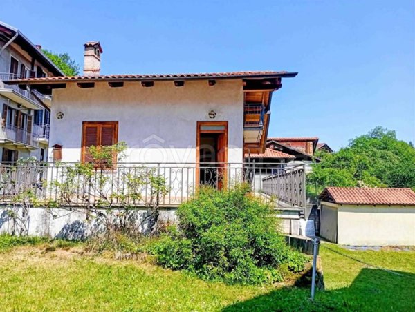 casa indipendente in vendita a Bioglio in zona Banchette