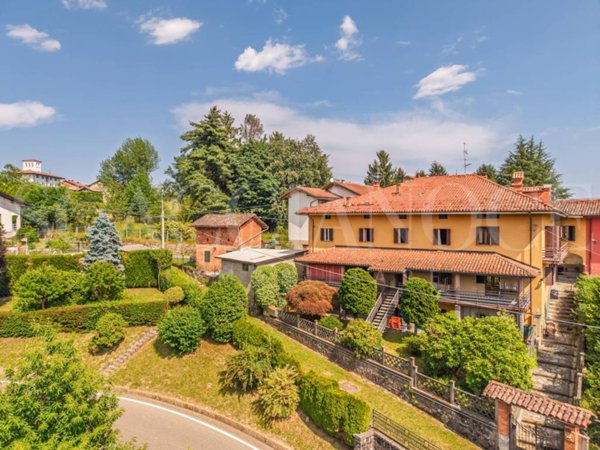 casa indipendente in vendita a Bioglio in zona Banchette