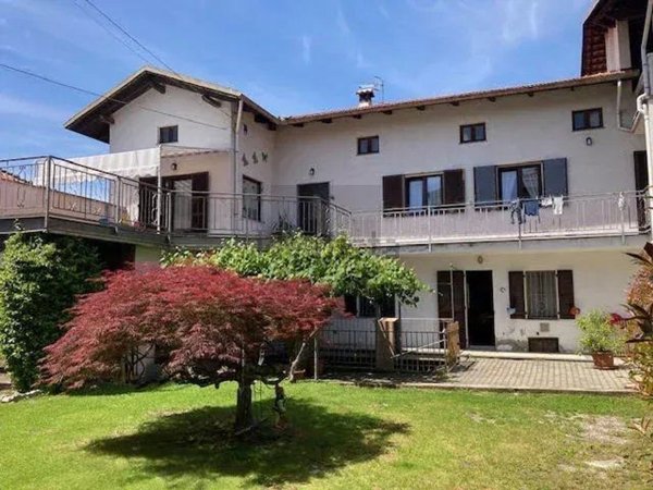 casa indipendente in vendita a Bioglio in zona Banchette