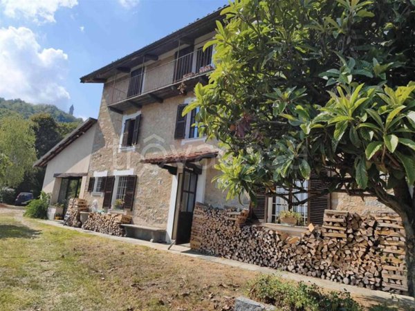 casa indipendente in vendita a Bioglio in zona Banchette