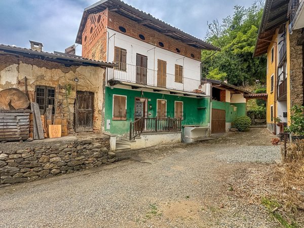 casa indipendente in vendita a Bioglio in zona Banchette