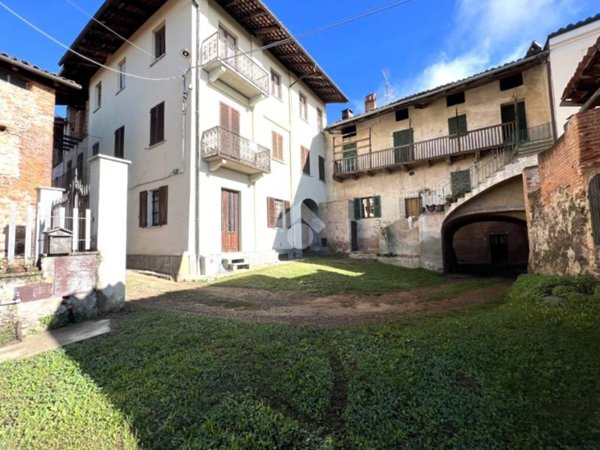 casa semindipendente in vendita a Brusnengo