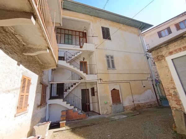 casa semindipendente in vendita a Brusnengo