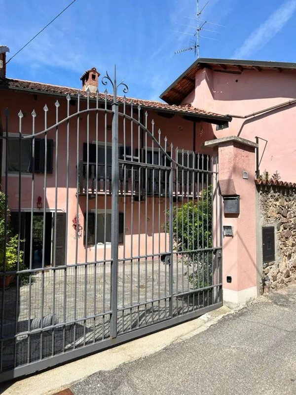 quadrivano in vendita a Brusnengo