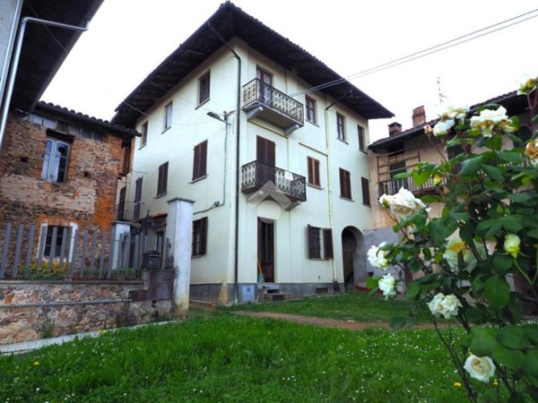 casa semindipendente in vendita a Brusnengo
