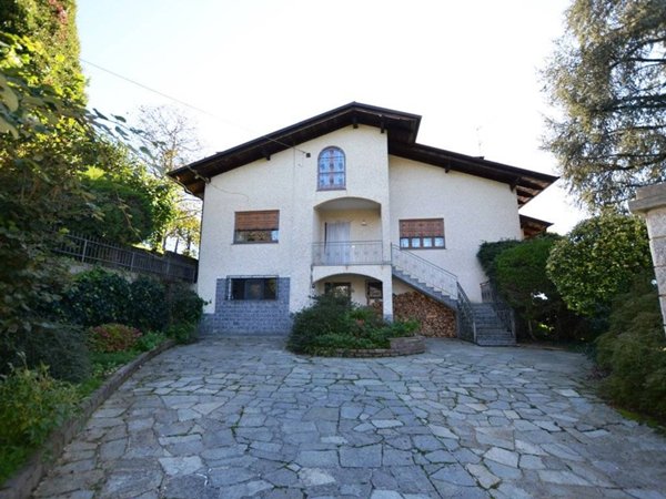casa indipendente in vendita a Brusnengo