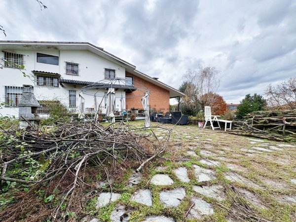 casa indipendente in vendita a Brusnengo