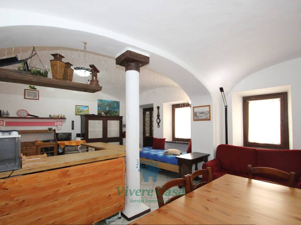 casa indipendente in vendita a Brusnengo