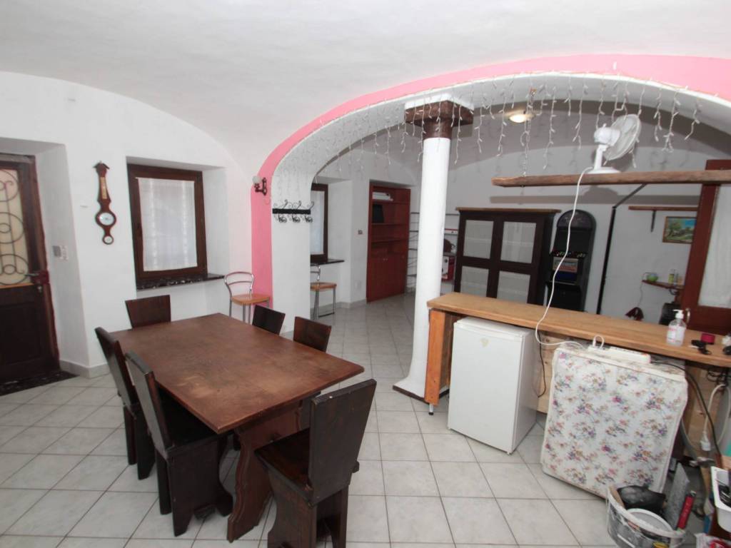 casa indipendente in vendita a Brusnengo