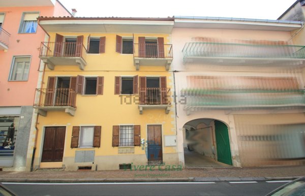 casa indipendente in vendita a Brusnengo