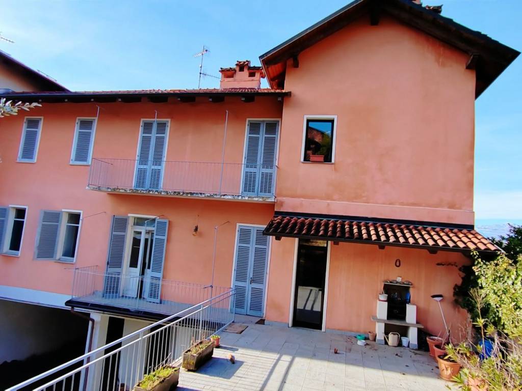 casa indipendente in vendita a Brusnengo