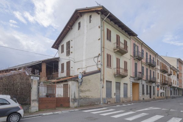 casa indipendente in vendita a Brusnengo