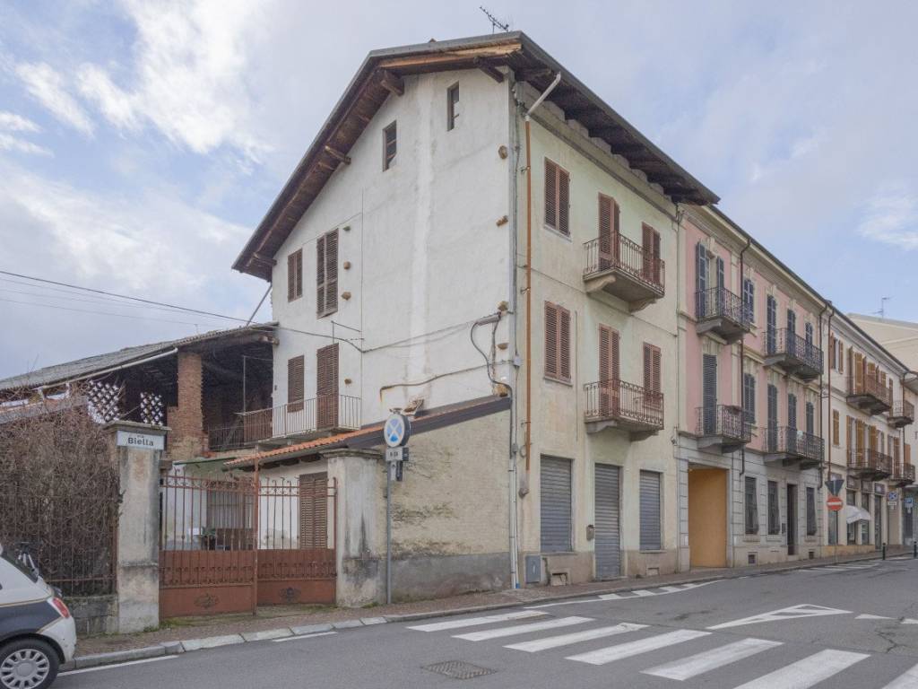 casa indipendente in vendita a Brusnengo
