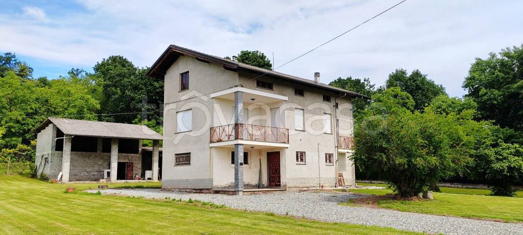 casa indipendente in vendita a Brusnengo