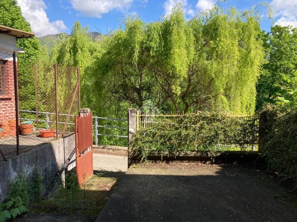 casa indipendente in vendita a Callabiana