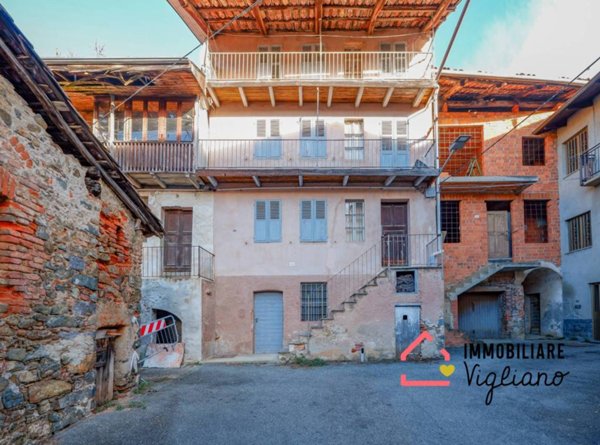 casa indipendente in vendita a Camandona in zona Governati