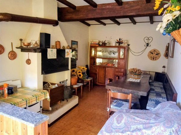 casa indipendente in vendita a Camandona