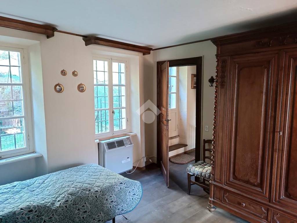 casa indipendente in vendita a Camandona