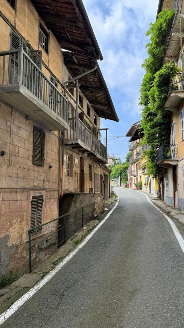 casa indipendente in vendita a Camandona