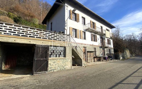 casa indipendente in vendita a Camandona in zona Vacchiero
