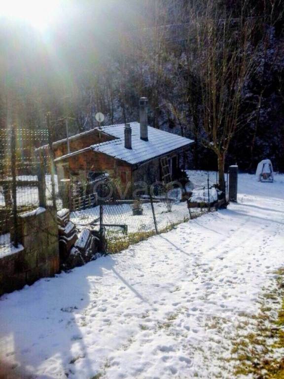 casa indipendente in vendita a Camandona in zona Molino