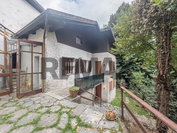 casa indipendente in vendita a Camandona in zona Dagostino