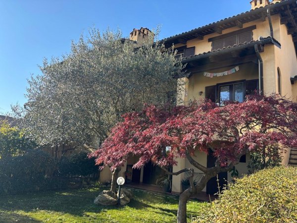 casa semindipendente in vendita a Camburzano