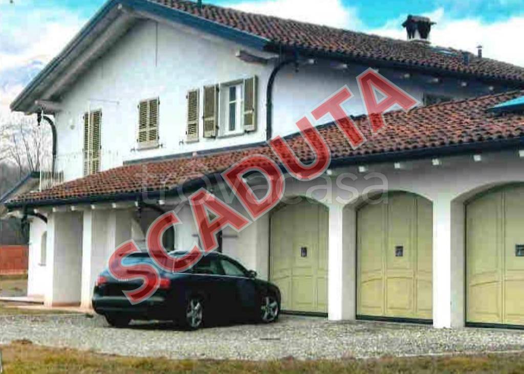 casa indipendente in vendita a Camburzano