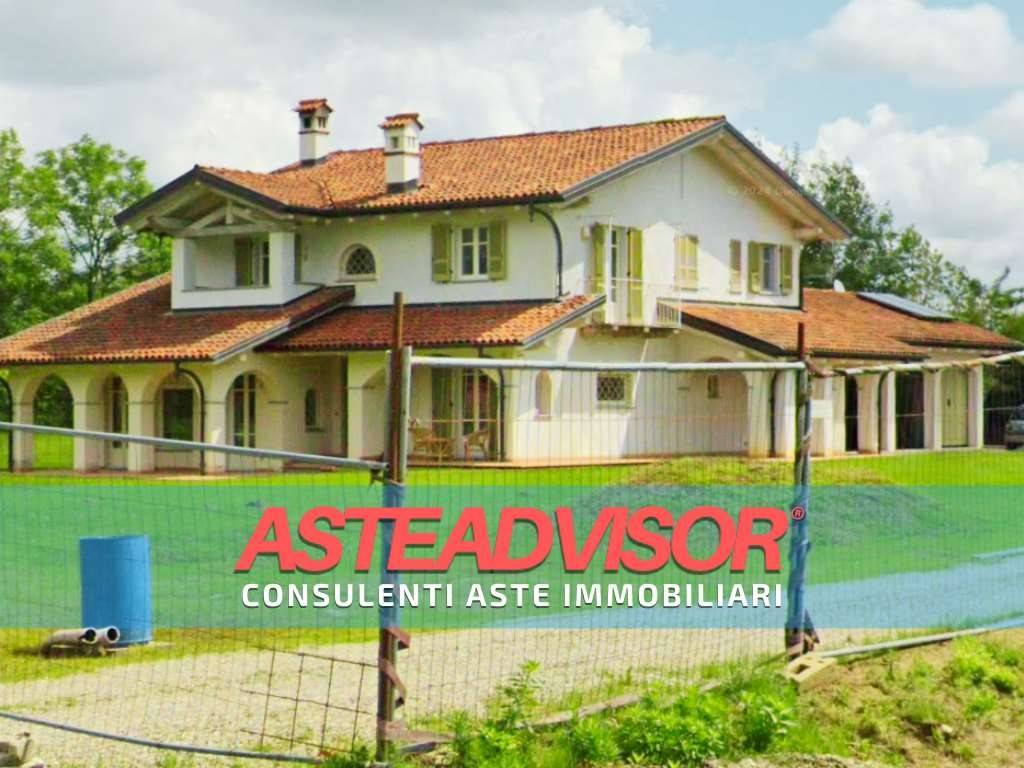 casa indipendente in vendita a Camburzano