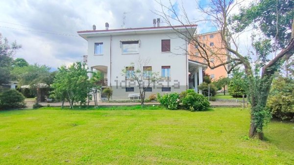 casa indipendente in vendita a Camburzano
