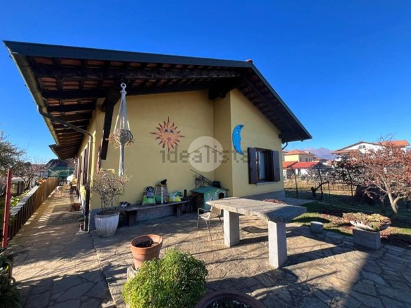 casa indipendente in vendita a Candelo