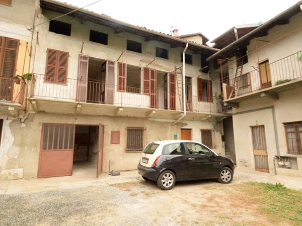 casa indipendente in vendita a Candelo