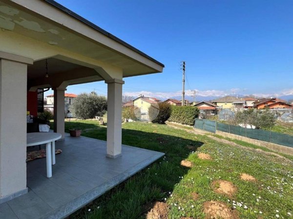 casa indipendente in vendita a Candelo