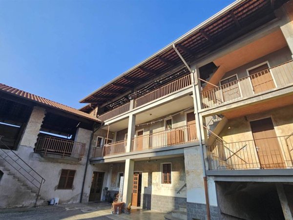 casa indipendente in vendita a Candelo