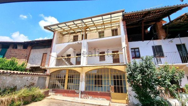 casa indipendente in vendita a Candelo