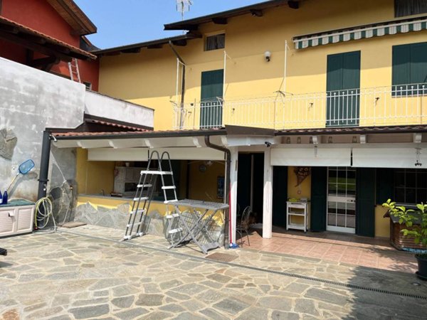 casa indipendente in vendita a Candelo