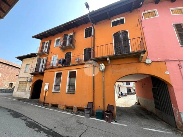 casa indipendente in vendita a Candelo