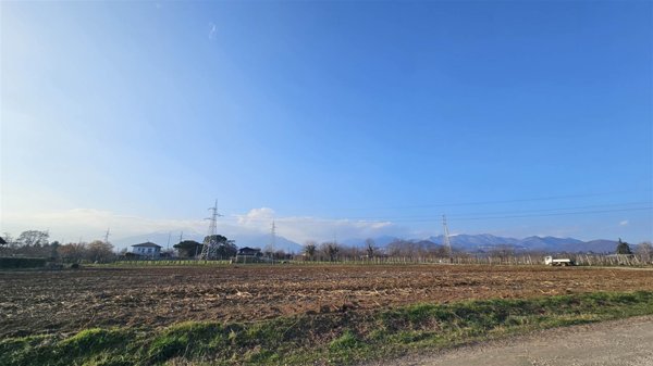 terreno edificabile in vendita a Candelo
