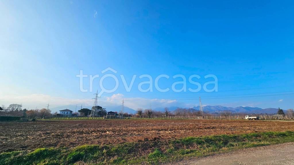 terreno edificabile in vendita a Candelo
