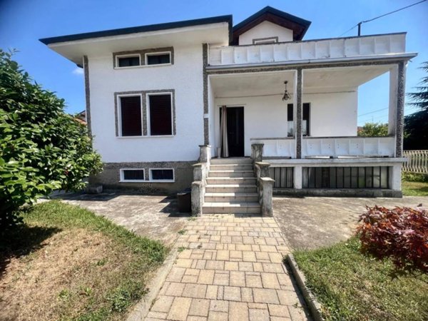 casa indipendente in vendita a Candelo