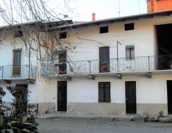 casa indipendente in vendita a Candelo
