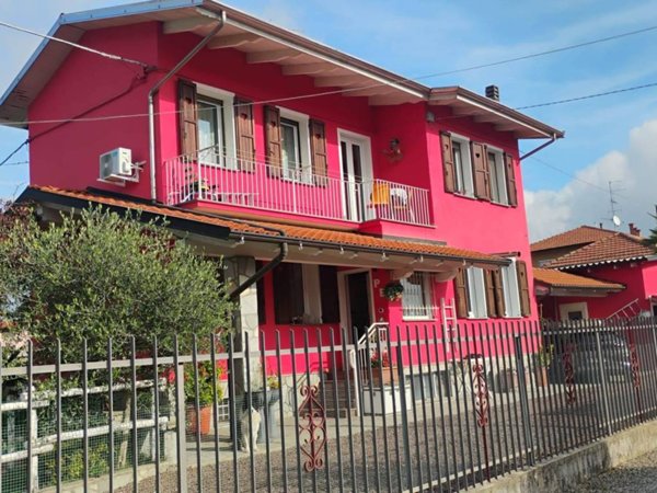 casa indipendente in vendita a Candelo