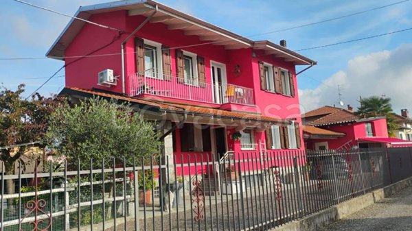 casa indipendente in vendita a Candelo